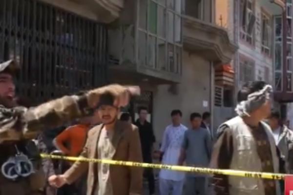 BOMBA MU JE POGODILA AUTOMOBIL: Ubijen profesor Univerziteta u Kabulu!