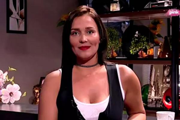 ŠTA JOJ SE DESILO?! Navikli smo da je uvek VRHUNSKI DOTERANA, ali kad se juče pojavila u Zadruzi, nismo mogli da je prepoznamo! (FOTO)