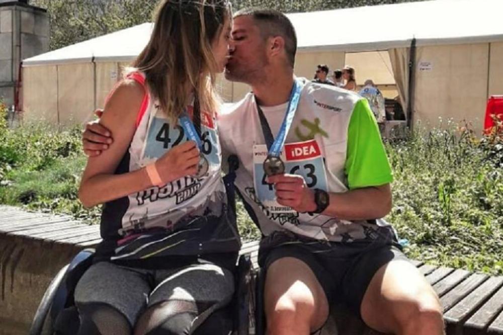 Milica je s 15 godina doživela nesreću i ostala nepokretna: SAD JE ISTRČALA BG MARATON I ODRŽALA LEKCIJU SVIMA (FOTO)