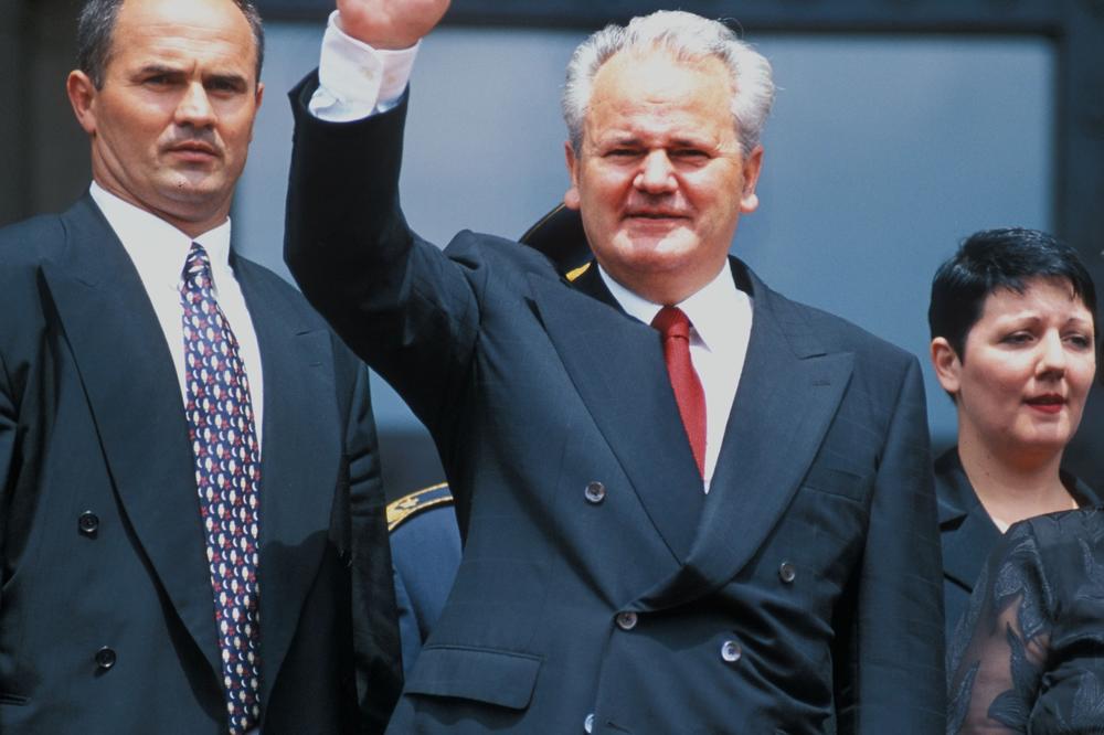 NIKO NE SME DA VAS BIJE: Da li je ova rečenica bila NAJVEĆA NESREĆA ZA SRPSKI NAROD U POSLEDNJIH POLA VEKA? (VIDEO)