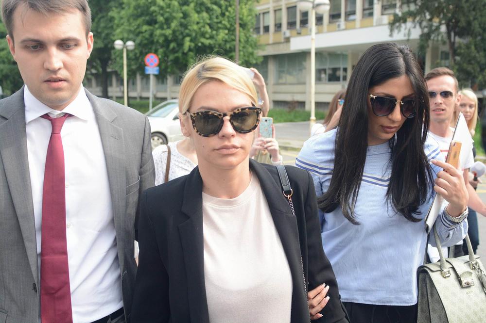 NERVOZNA I U ŽURBI: Nataša satima davala iskaz kod sudije, izašla u potpunom neraspoloženju! (FOTO) (VIDEO)