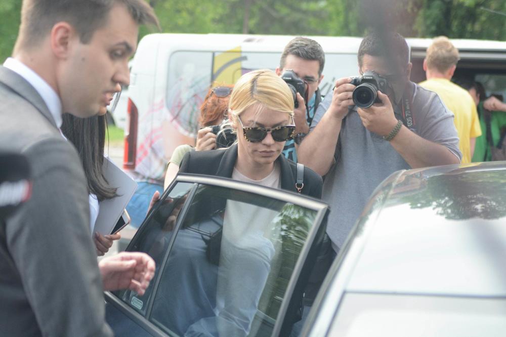 ČULA SAM KADA JE PSOVAO, PREMA MENI SE ODNOSIO KAO PREMA SLUŠKINJI I JA SAM GA SE PLAŠILA: Dadilja Nataše Bekvalac šokirala izjavom (FOTO)