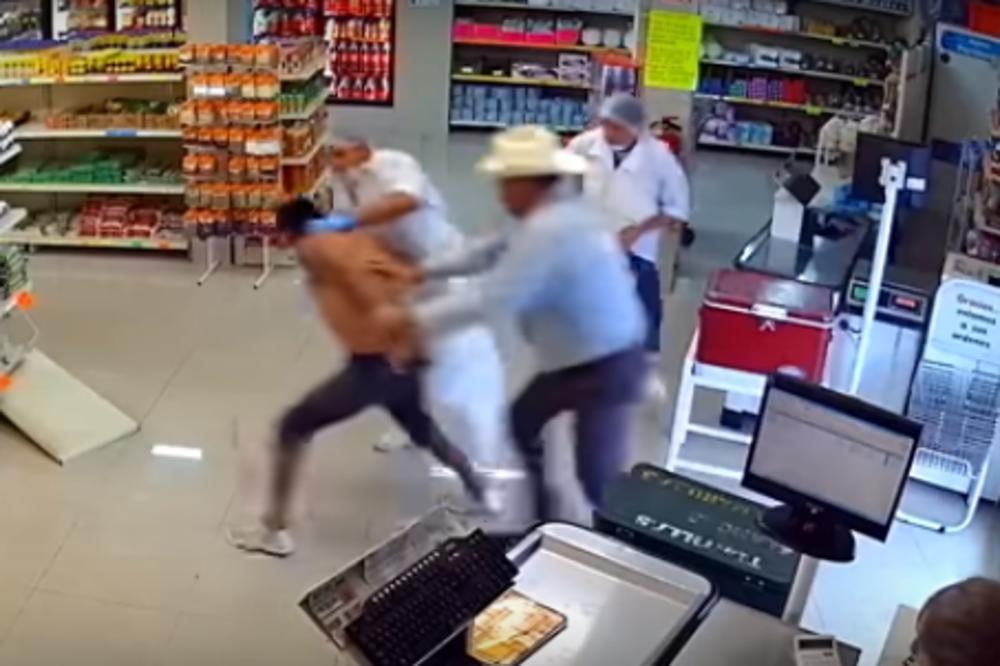 DEKICA KAO BRUS LI: Pljačkaš je mahao pištoljem, a onda mu je deka IZBIO ORUŽJE IZ RUKE KAO NA FILMU (VIDEO)