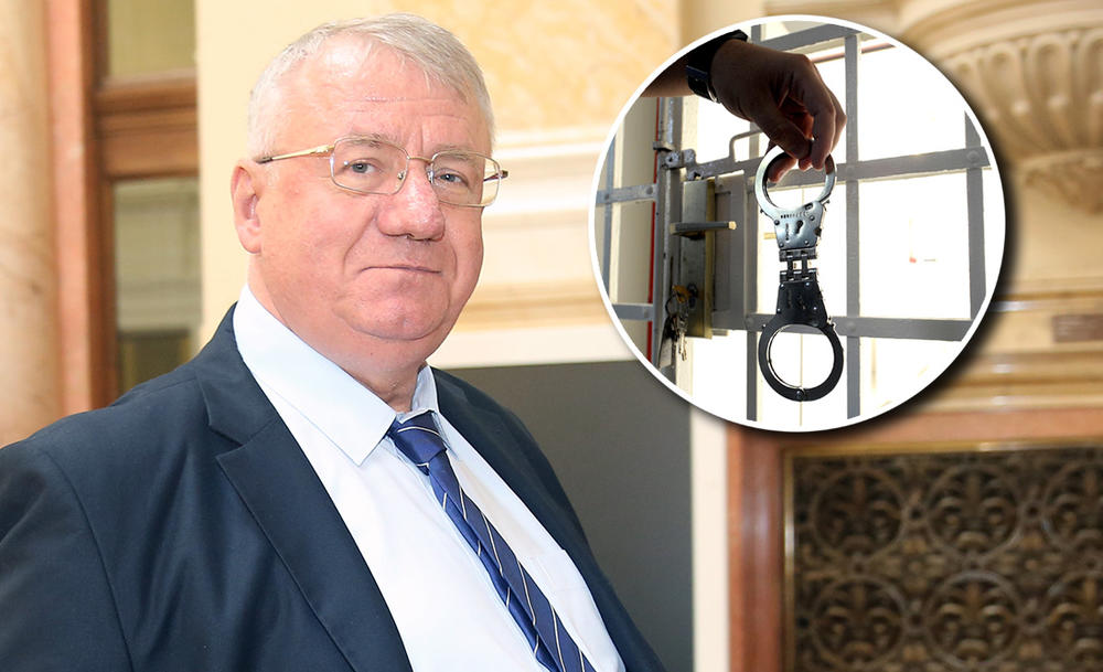 Kada pozovu na fiksni telefon, Nikola je u obavezi da se javi, jer se tako proverava da li je kod kuće