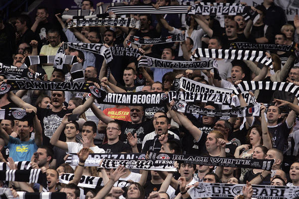 OGROMNO POJAČANJE U HUMSKOJ! Partizan doveo beka Bajerna iz Minhena! (FOTO)