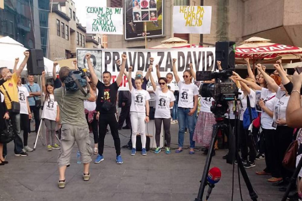 UBILI STE DAVIDA JEDNOM, ALI DRUGI PUT NEĆETE: Otac stradalog mladića uputio snažnu poruku: PRAVDA ZA DAVIDA, PRAVDA ZA SVU NAŠU DECU (FOTO)