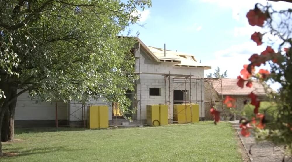 Imanje Nataše Bekvalac u Čeneju  