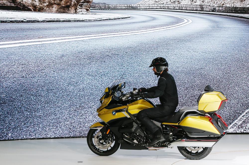 NOVI TREND U EU: Uvode radare protiv bučnih automobila i motocikala!