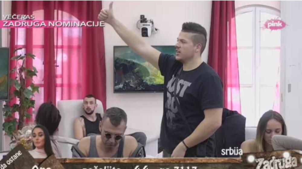 Sloba je Kiji za mesec dana veze kupio zlatan prsten  