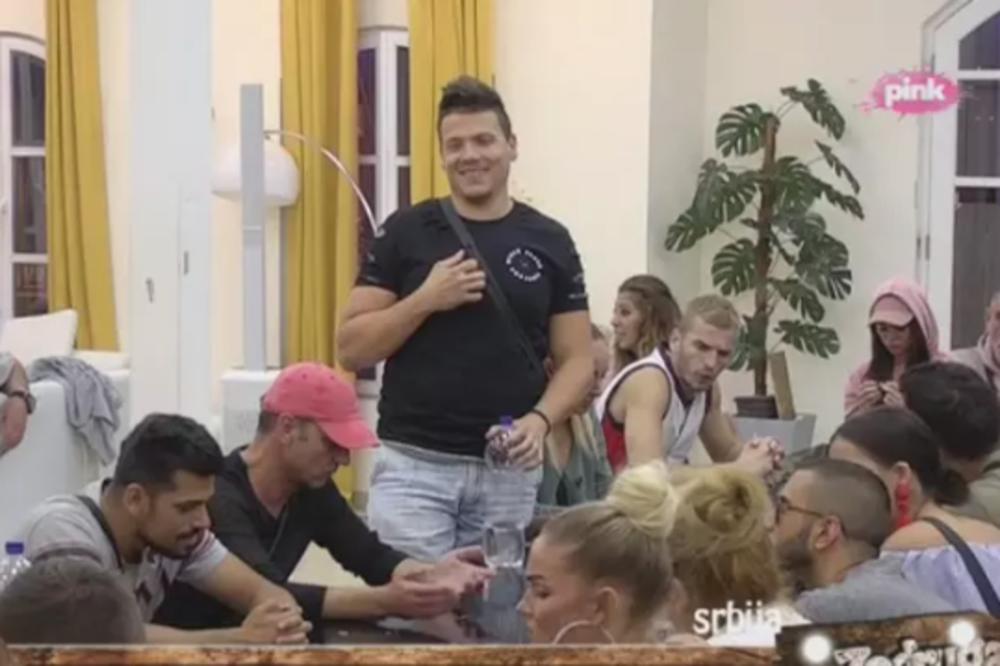 BILA JE TO VELIKA LJUBAV: Sloba se prisetio početka s Kijom i svima rekao od čijih para joj je kupio SKUPOCENI POKLON za mesec dana veze (VIDEO)