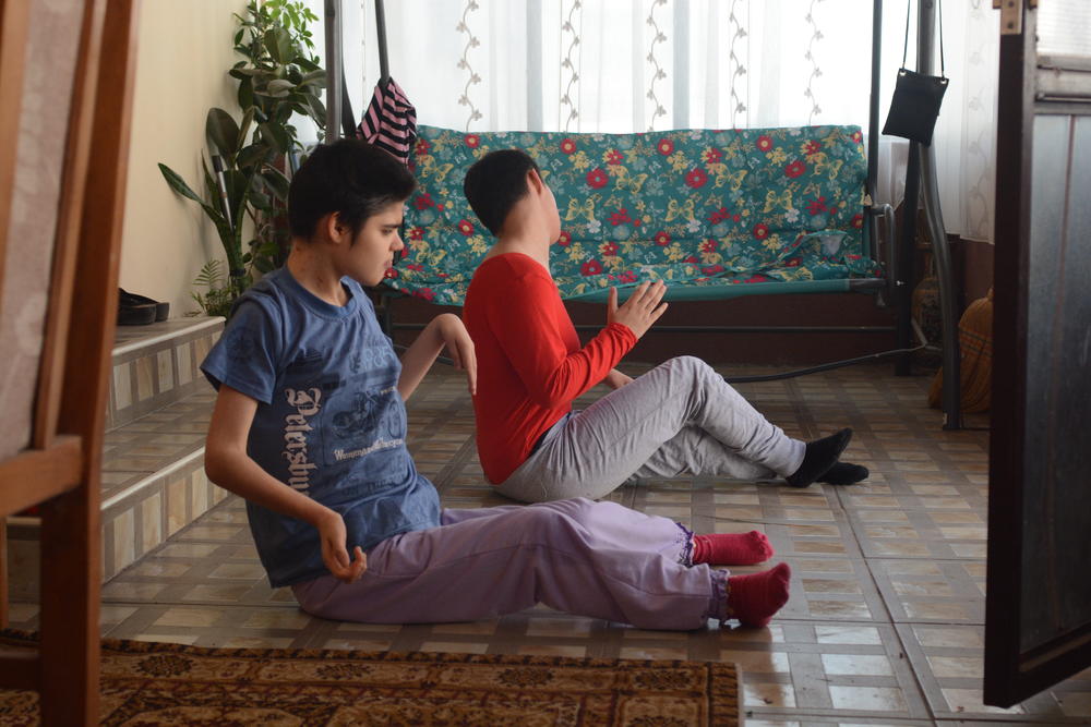 Obe nose pelene, koje koštaju mnogo...  