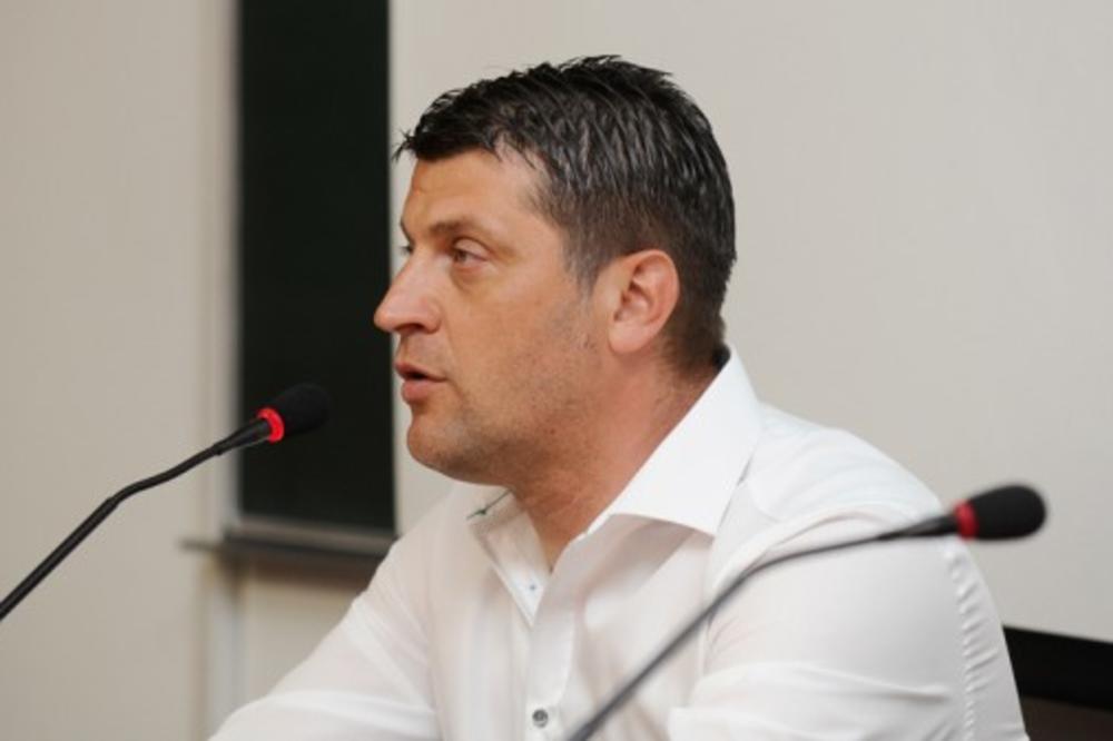 MILOJEVIĆ SE OGLASIO POSLE NAVODA O ODLASKU I OTKRIO NAJTEŽI MOMENAT KARIJERE: Da li je moguće da sve staje u taj jedan šut? (FOTO)