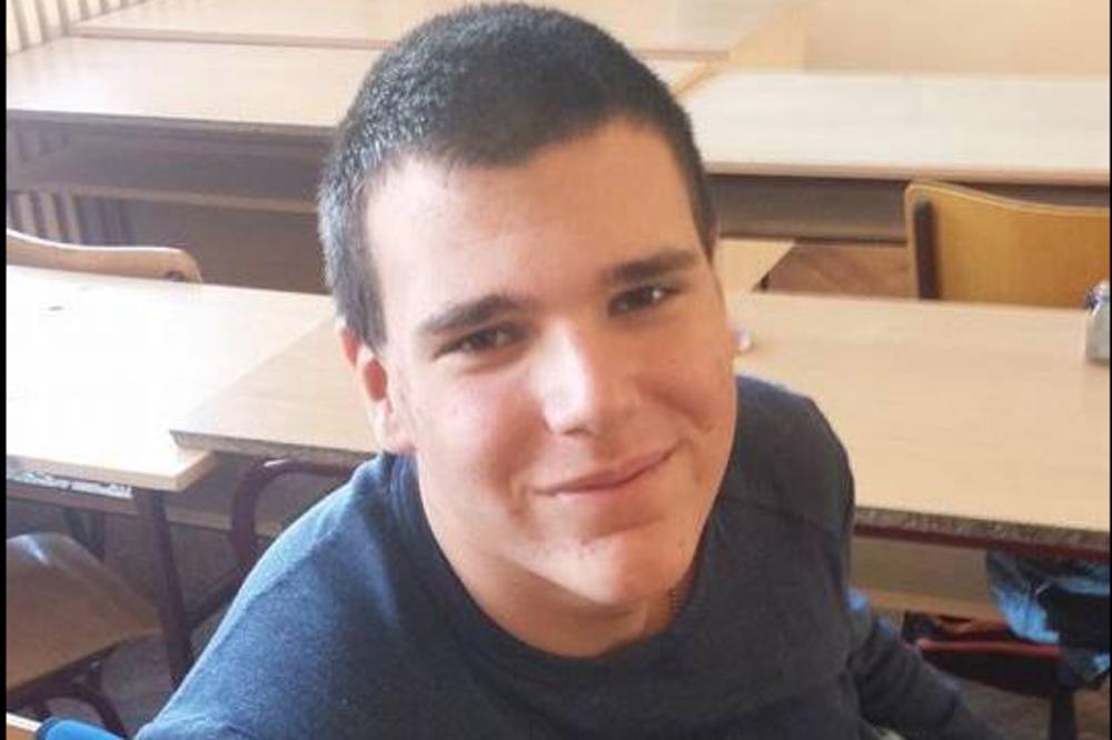 TODOR JE PONOS SRBIJE a o njegovom uspehu niko ne govori: POBEDIO je na SVETSKOM TAKMIČENJU IZ BIOLOGIJE i zlatnom medaljom ispunio naša srca ponosom (FOTO)