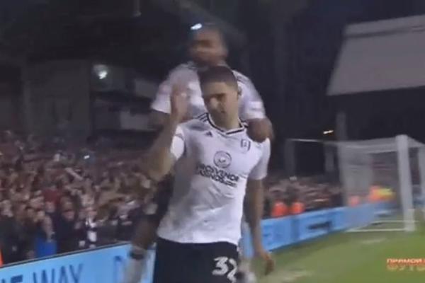 LETI MITAR NEBU POD OBLAKE I NOSI FULAM U PREMIJER LIGU! Pa, šta i ako je možda bio ofsajd?! (VIDEO)