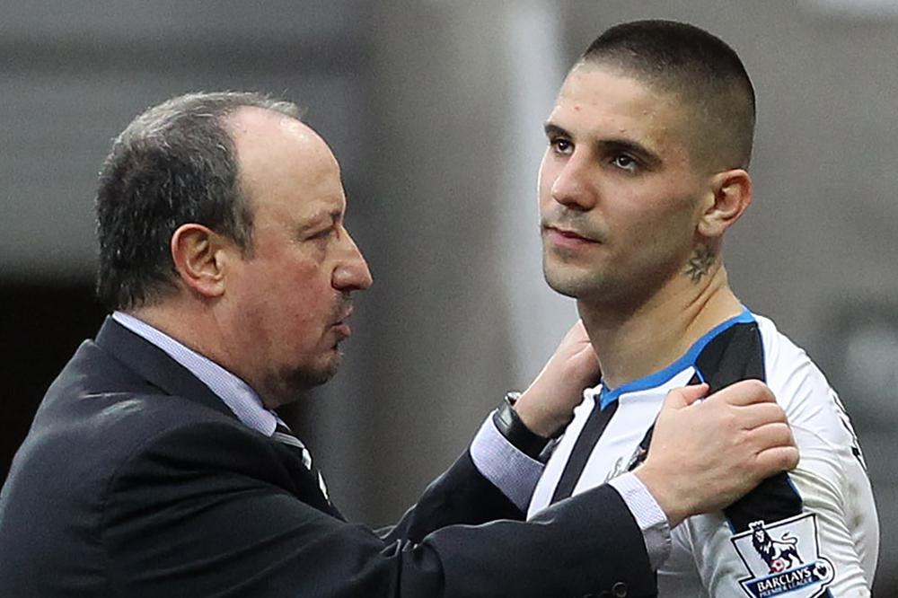 RAFA, OVO TI NIJE TREBALO! Benitez opet žestoko isprozivao Mitrovića pred meč Njukasla i Fulama!