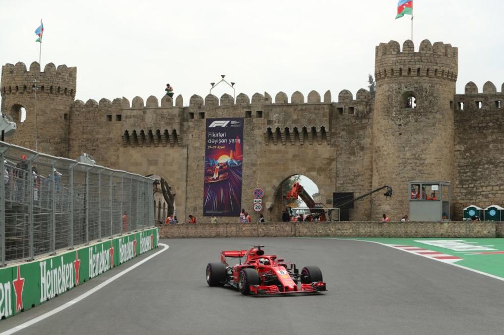 DA LI IKO MOŽE DA MU PARIRA OVE SEZONE? Fetelu pol pozicija i u Bakuu! (FOTO)