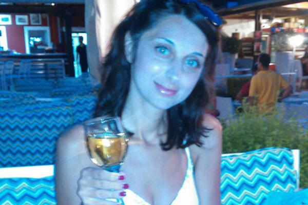 SANJA IZ SMEDEREVA HTELA DA POBIJE SVE KOLEGE: Sipala pesticid u zajedničku kafu, a sad... KO BI SE OVOME NADAO?