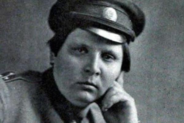 Vodila je žene u rat: Obrijala im glave i naredila da psuju i smrde kako bi ličile na muškarce! UPOZNAJTE NAJSUROVIJU ŽENU NA SVETU!