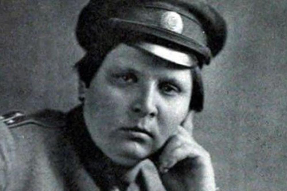 Vodila je žene u rat: Obrijala im glave i naredila da psuju i smrde kako bi ličile na muškarce! UPOZNAJTE NAJSUROVIJU ŽENU NA SVETU!