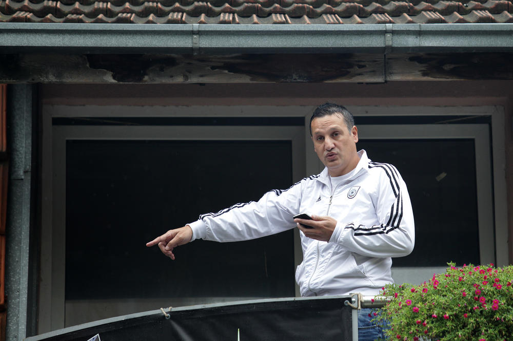 ON JE MUKICA NEPOZNATI PEVAČ KOJI JE ŽELEO DA SE DOKOPA SLAVE... Gagi Đogani brutalno napao Slobu, a onda je udario i na Kijinu porodicu!