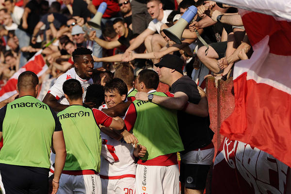 ZA PONOS DELIJA! Dva fudbalera Zvezde u idealnom timu Lige Evrope! (FOTO)