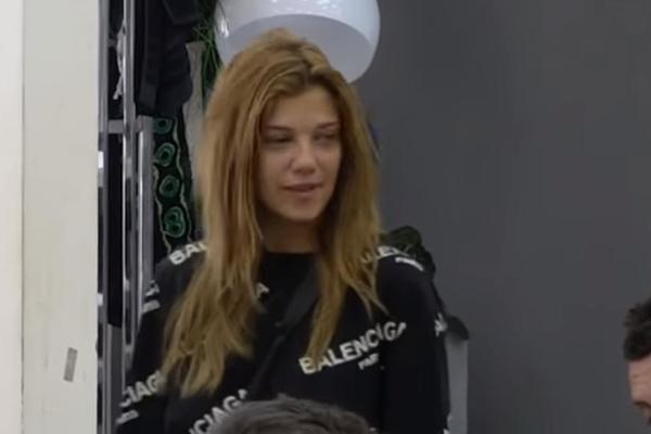 KIJA BLISTA OD SREĆE! Poverila se Ani Korać i otkrila kakav POKLON je dobila od Andrije! (VIDEO)