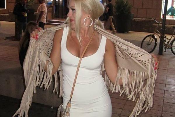 Glumici Ivani Panzalović je VERENIK HIRURG PUCAO U GLAVU, pa presudio sebi, a ona 8 meseci kasnije ima lepe vesti za sve nas! (FOTO)