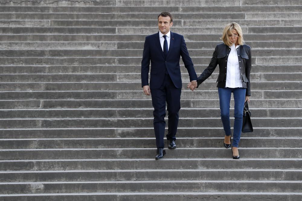 Privatna putovanja, pasta za zube, hrana za psa: Makron i njegova žena plaćaju sve troškove iz svog džepa!