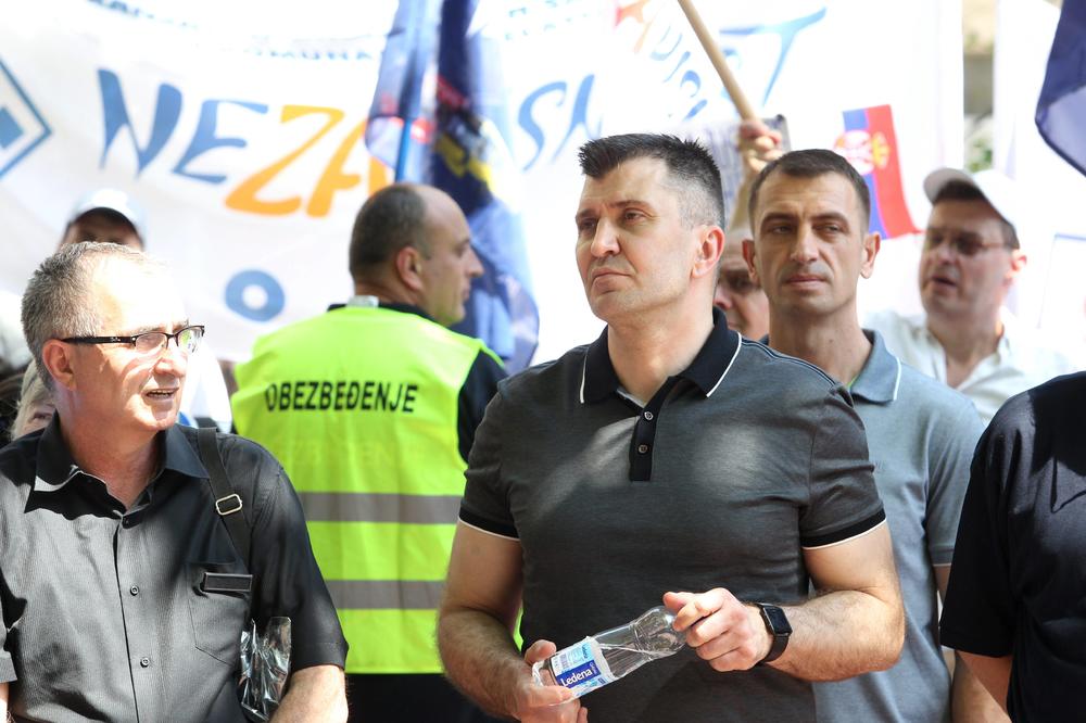 ĐORĐEVIĆ ODGOVORIO NA DOBACIVANJA TOKOM PROTESTA: To su mladi ljudi posle čijeg detinjstva je usledila loša privatizacija