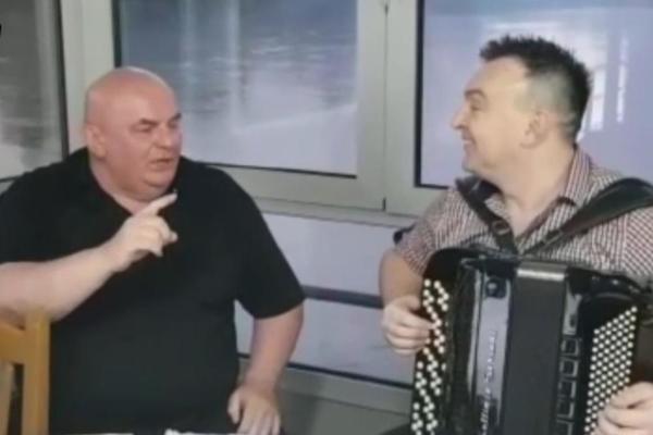 NEMA DALJE! Palma otpevao pesmu za 1. maj i NADMAŠIO SEBE! (VIDEO)