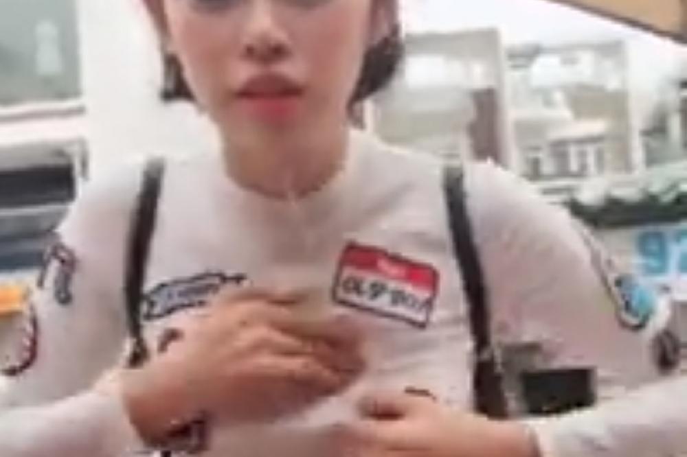 URNEBESNO! Spremala se za susret sa nekim, a ONDA JE URADILA JEDNU GADNU STVAR,  i završila na internetu