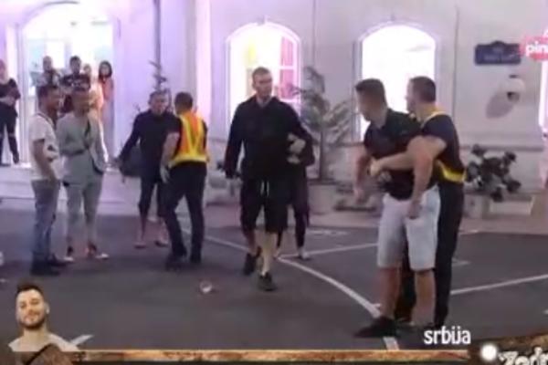 SLOBA PRETIO I LOMIO SVE PRED SOBOM: Posvađao se sa Kijom zbog Lune, pa nasrnuo na Lepog Miću (VIDEO)