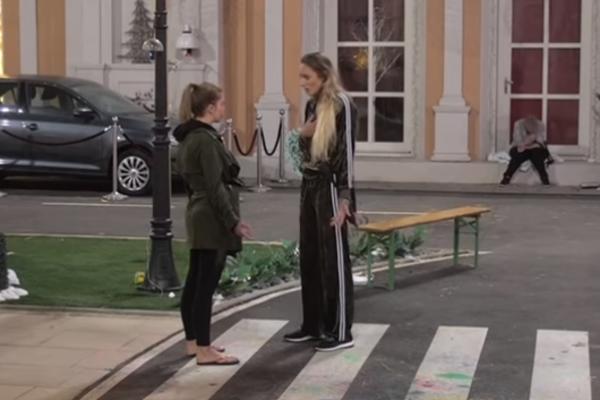 OVO JE NAJNIŽI UDARAC KOJI JOJ JE ZADALA: Luna naručila pesmu Ličiš na moga oca, pa poručila Kiji nešto NEČUVENO (VIDEO)