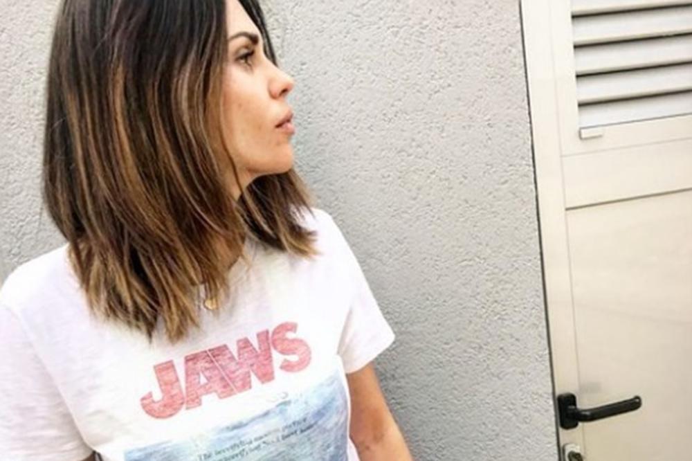 U DRUŠTVU OPASNIH ZVERKI! SUPRUGA DINA RAĐE OBJAVILA STRAŠNU FOTKU: Usput pokazala deo LUSKUZA gde živi! (FOTO)