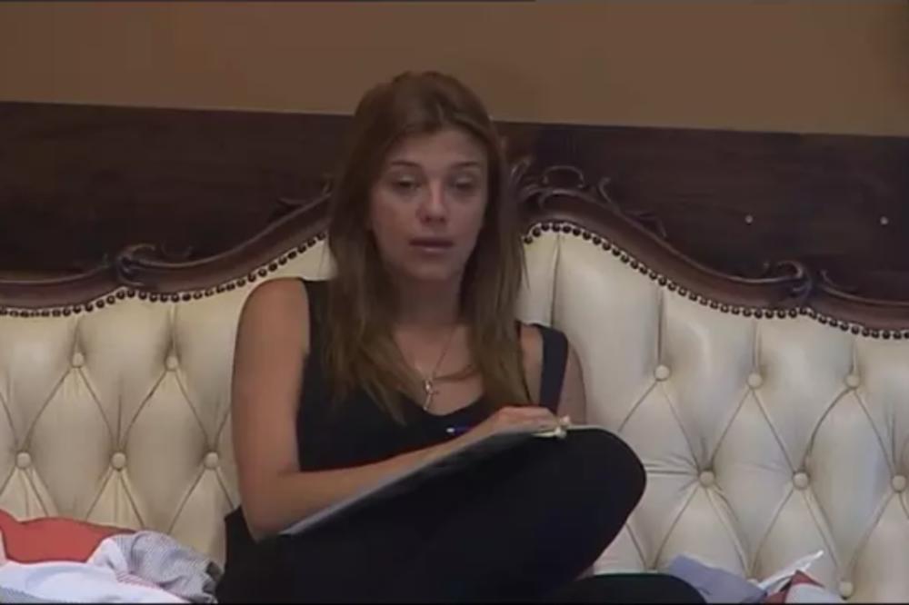 Kija u nervnom rastrojstvu piše govor za OČEVU SAHRANU: SAMO JE SLOBA MOGAO DA MI POMOGNE, hoću da iskočim iz svoje kože, da razbijem sve... (VIDEO)