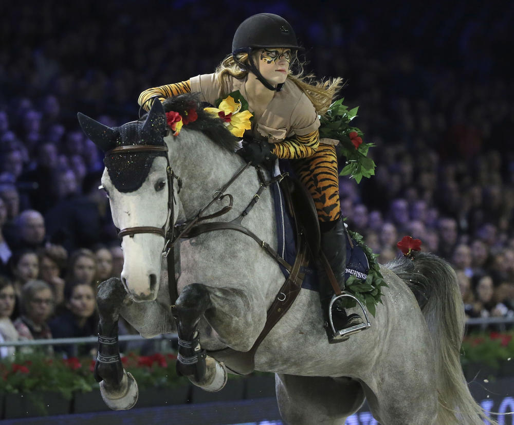 Dženifer se bavi jahanjem 