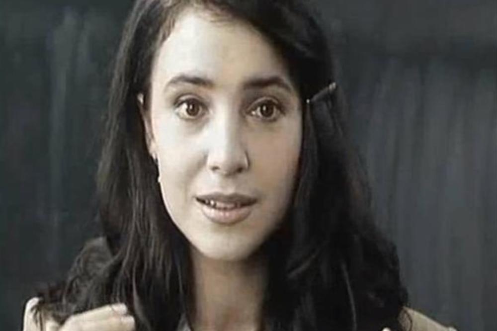 Glumila je profesorku francuskog u LAJANJU NA ZVEZDE, svaki muškarac balavio je za njom: Danas ima 50 godina i izgleda BOLJE nego kad je imala 30! (FOTO)