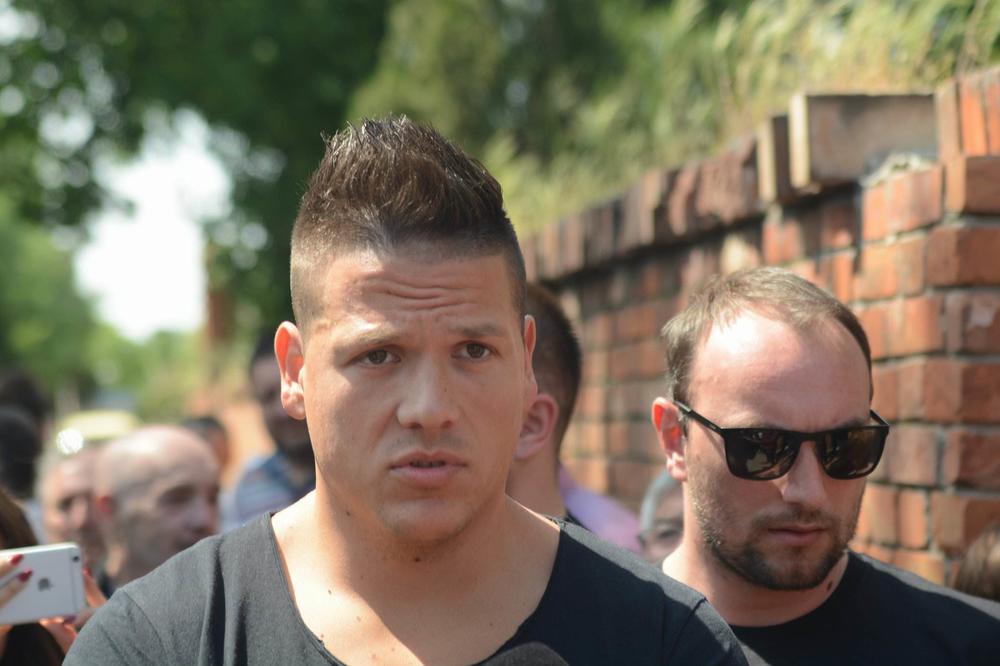 NEDOSTAJEŠ, SI*O MALA: Nakon svega, Sloba nije mogao da izdrži, pa objavio EMOTIVAN SNIMAK s NJOM uz JASNU PORUKU (VIDEO)