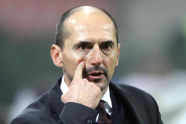 VERMEZOVIĆ NAPADNUT U PODGORICI: Varvari udarili na bivšeg trenera Partizana!