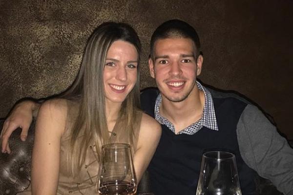 VEČITI DERBI: Sin legende Partizana i reprezentacije Jugoslavije smuvao košarkašicu Zvezde! (FOTO) (VIDEO)