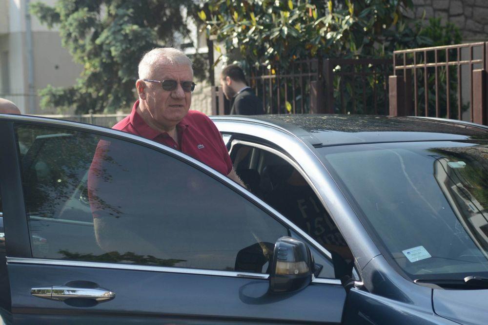 Vojislav Šešelj ne odustaje od plana da održi miting u Hrtkovcima