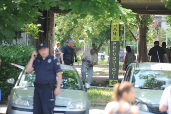 PUCNJI ODZVANJALI ČAČKOM: Policija blokirala deo grada, dve osobe ranjene!