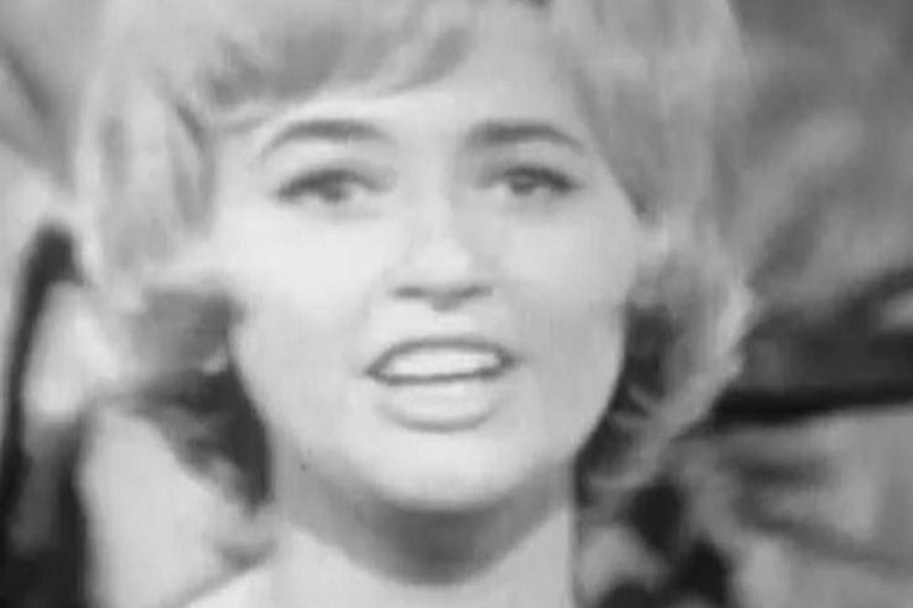 PRVOJ predstavnici Jugoslavije na Evroviziji pesmu je radio Mika Antić, ali čim je stigla u Kan - svi su joj se PODSMEVALI! (VIDEO)