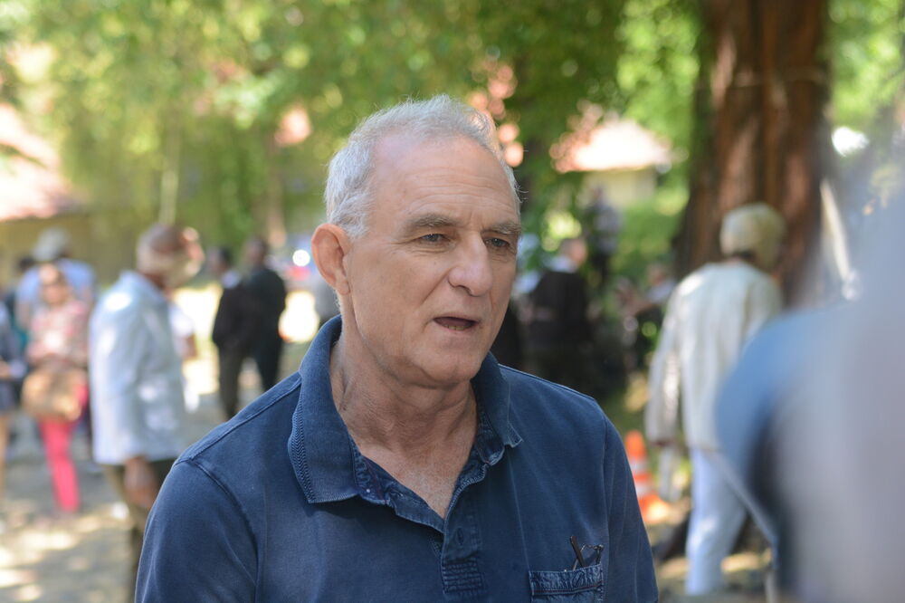 LAZAR RISTOVSKI SE UMALO UDAVIO NA SNIMANJU FILMA! Situacija je tada bila ALRMANTNA, ubacili ga u BURE, izgubio DAH