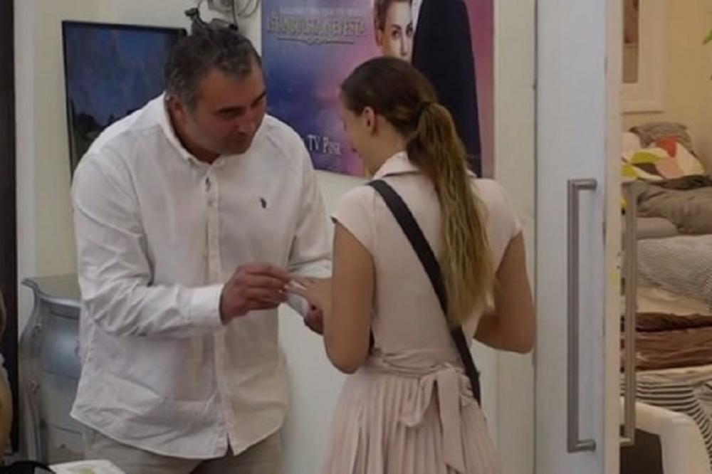 NA NJENOJ RUCI SIJA PRSTEN! Nadežda i Miki se VERILI, Zadruga lumpuje! (FOTO)