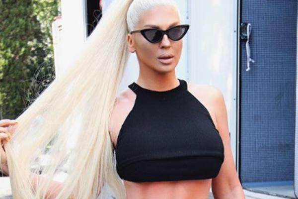Kad su je ugledali, ZANEMELI: Jelena Karleuša došla na snimanje polugola! (FOTO)