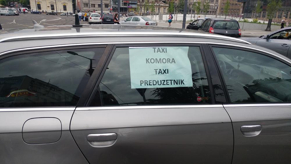 Taksisti traže da ih primi neko iz Vlade  