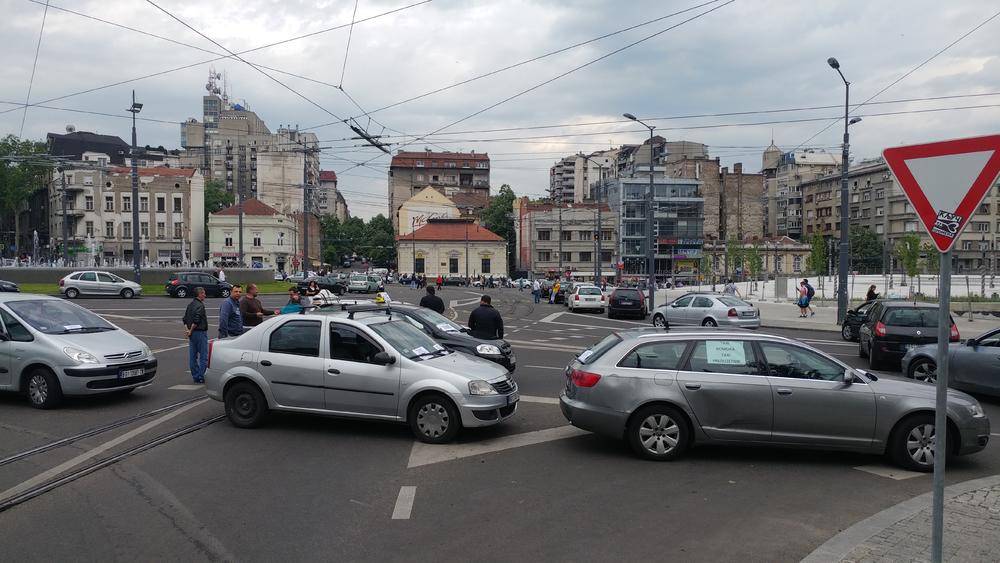 Taksistima smeta CarGo  