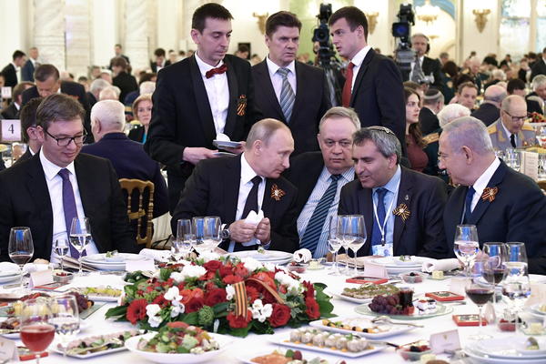 UŠLI SU I SELI ZA STO, A ONDA IH JE PUTIN PITAO DA LI JE MOGUĆE DA...: Vučić ispričao anegdotu s večere s ruskim predsednikom