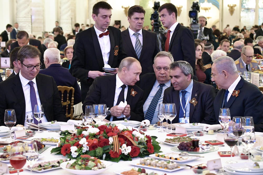 UŠLI SU I SELI ZA STO, A ONDA IH JE PUTIN PITAO DA LI JE MOGUĆE DA...: Vučić ispričao anegdotu s večere s ruskim predsednikom